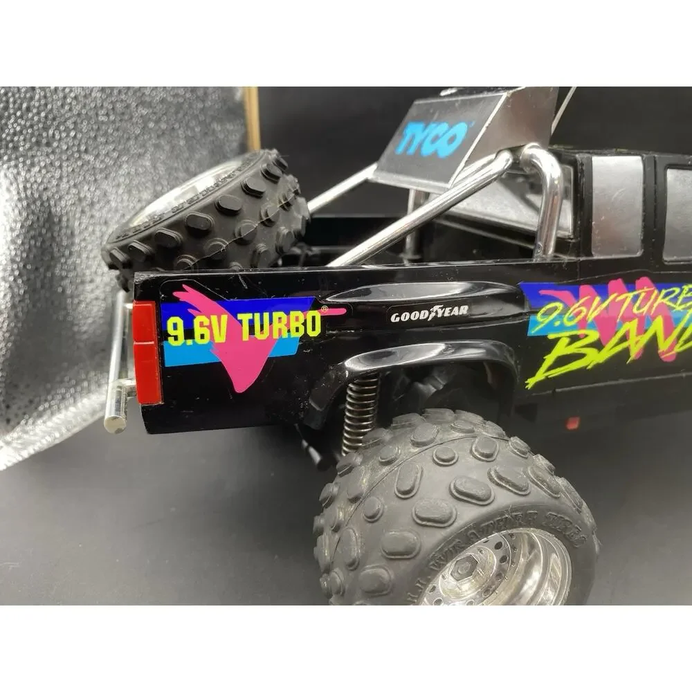 Vtg 90’s TYCO RC 9.6V Turbo Baja Bandit Truck / battery & 2 Chargers . Works !